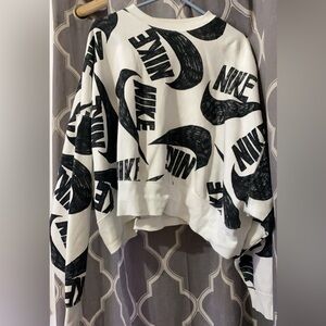 Cropped Nike Sweatshirt